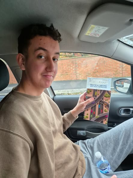 Karim Bareche - BB Driving School pass